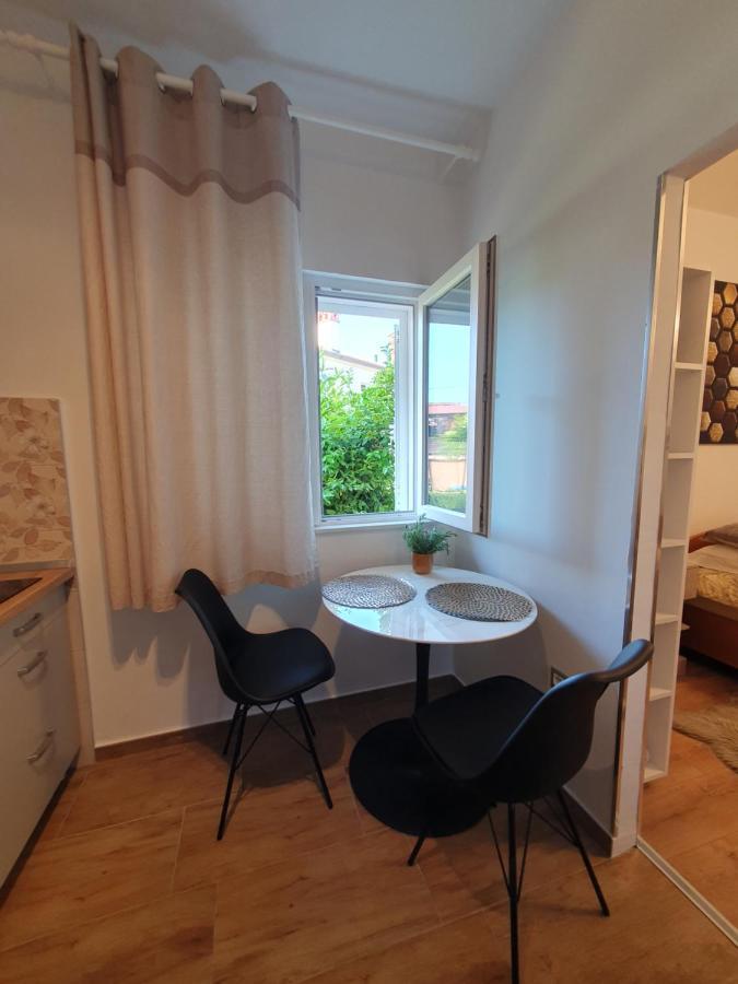 Zita - Heart Of Rovinj, Apartment For 2, Free Parking, 2Min Center, 5Min Beach Walk Extérieur photo